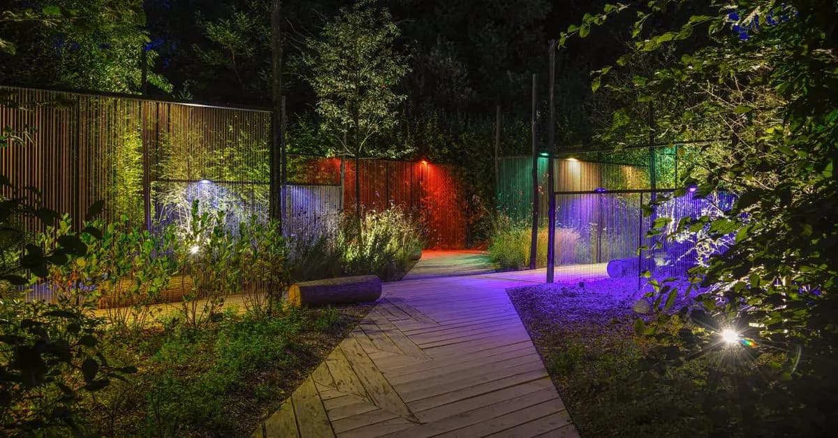 10 Astuces pour Éclairer Votre Jardin avec Style