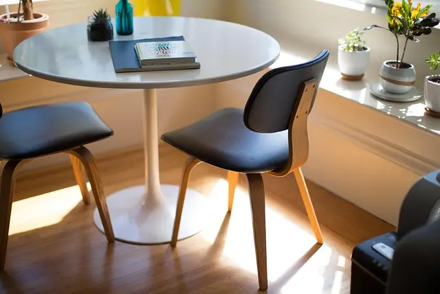 Comment optimiser l'éclairage dans votre salon pour un confort maximal