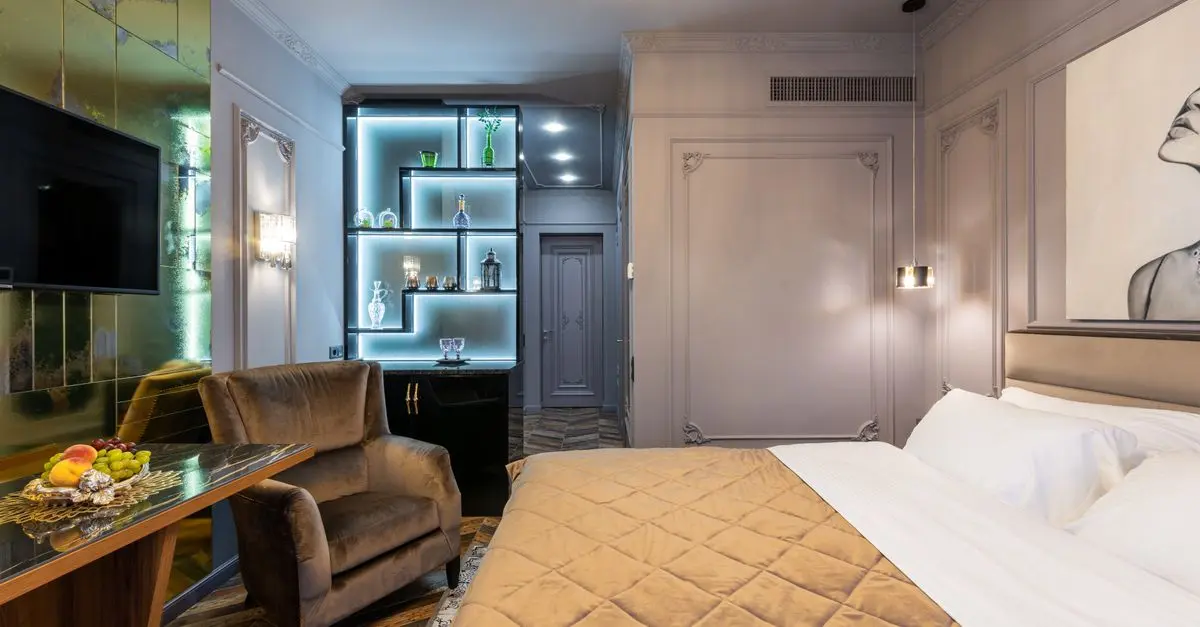 10 Essential Tips for Choosing the Right Lighting for Your Bedroom