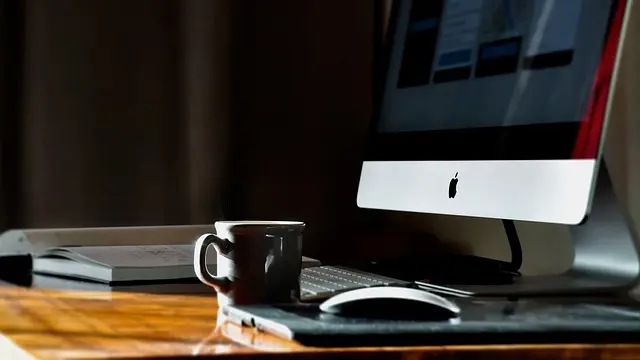 Choosing the Right Lighting to Enhance Your Home Office