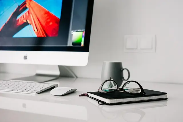 How to Select the Perfect Lighting for Your Home Office