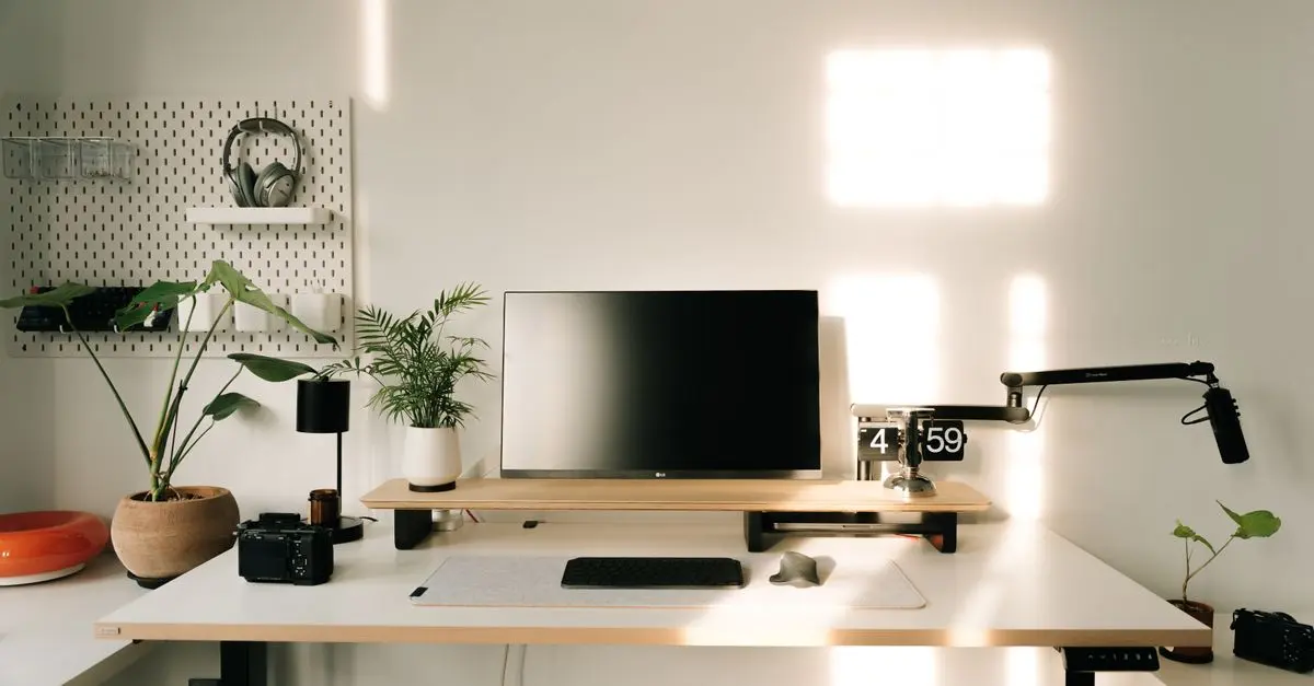 Guide pratique pour choisir l'éclairage parfait pour votre bureau à domicile