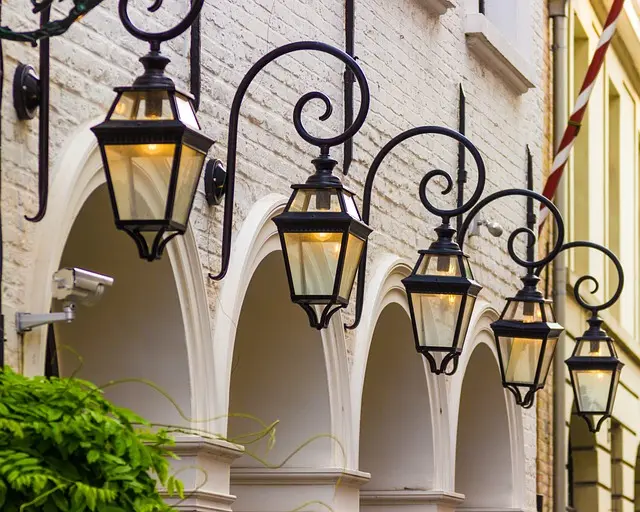 10 Essential Tips for Choosing the Right Outdoor Lighting