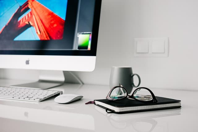 How to Choose the Right Lighting for Your Home Office