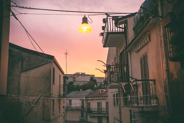 Maximising Your Balcony Lighting for Summer Comfort