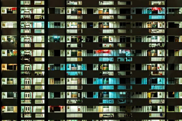 Comment choisir le bon éclairage pour votre balcon